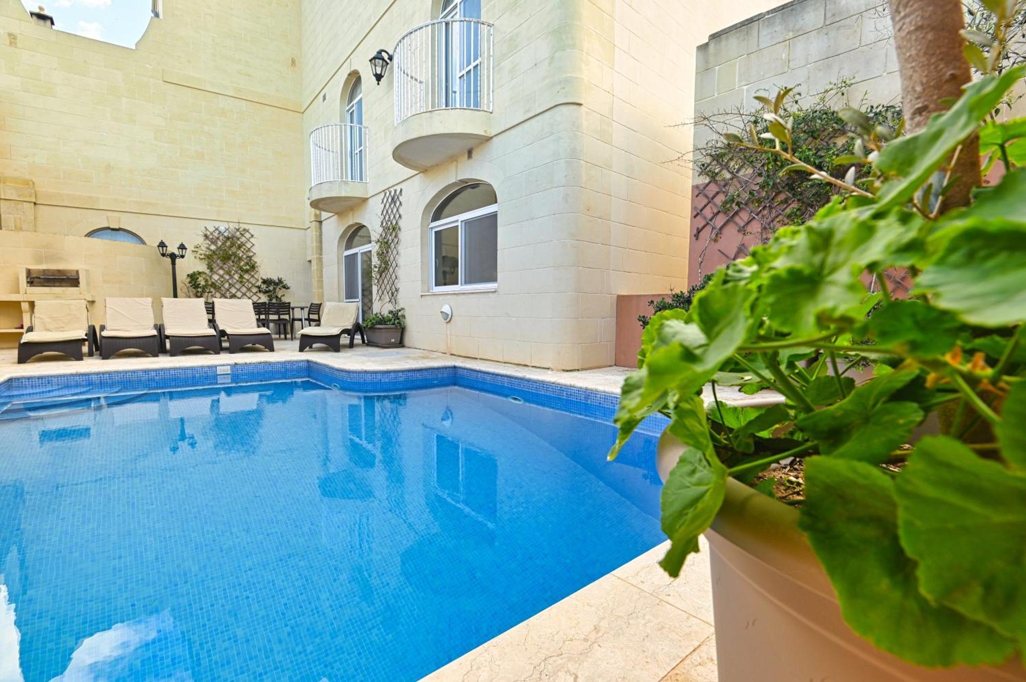 GħarbAldo House别墅 外观 照片